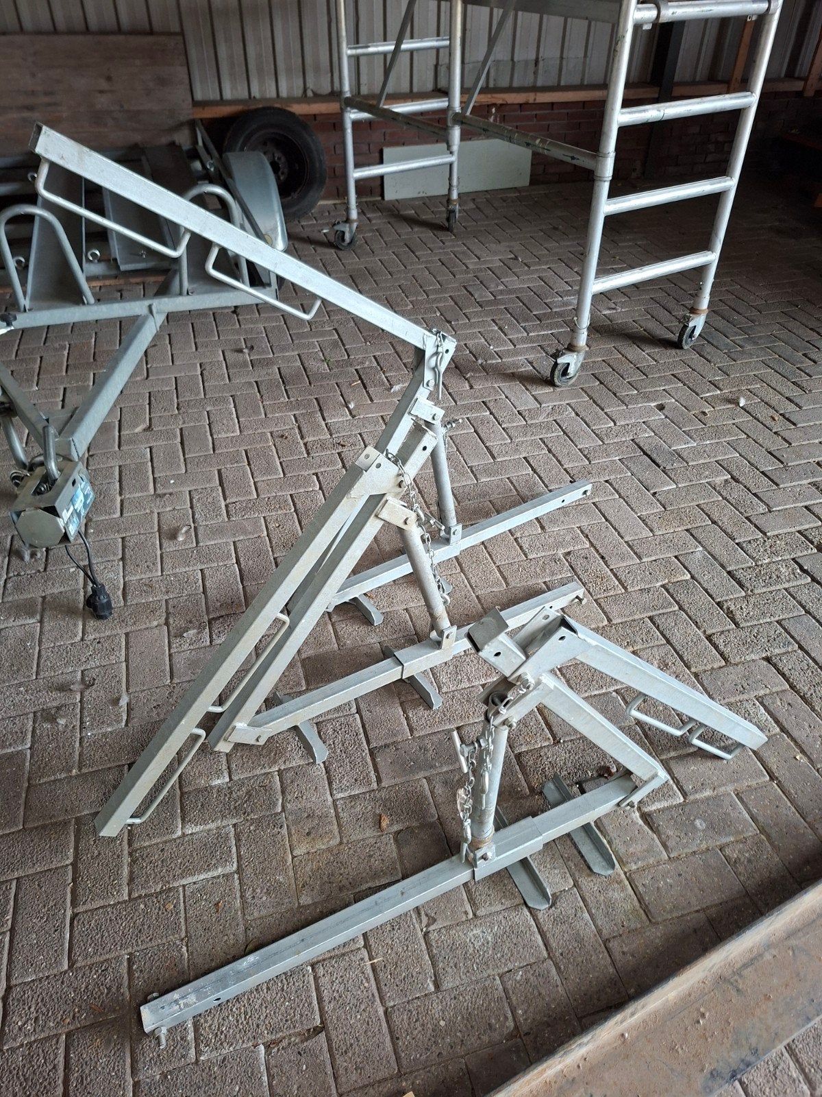 3 gegalvaniseerde/verstelbare dakschragen, Doe-het-zelf en Verbouw, Ophalen, Zo goed als nieuw, Daksteiger, Minder dan 2 meter