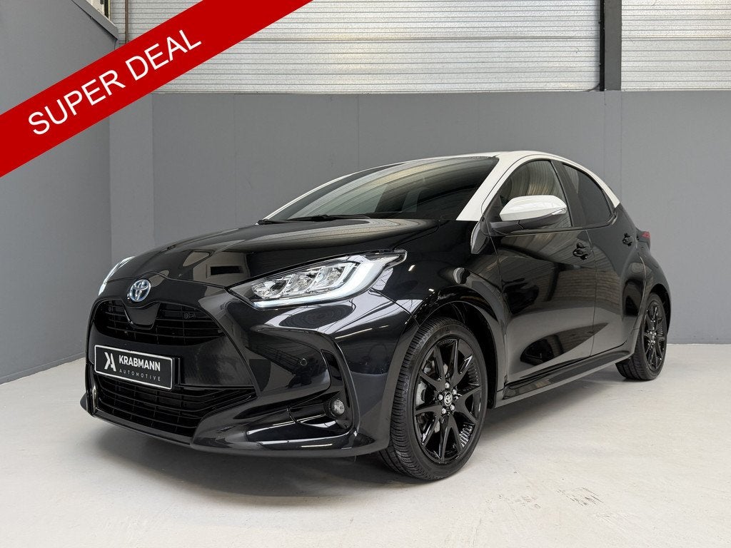 Toyota Yaris 1.5 Hybrid Executive Bi-Tone|HUD|Blindspot|Came, 450 kg, Gebruikt, 1490 cc, Bedrijf