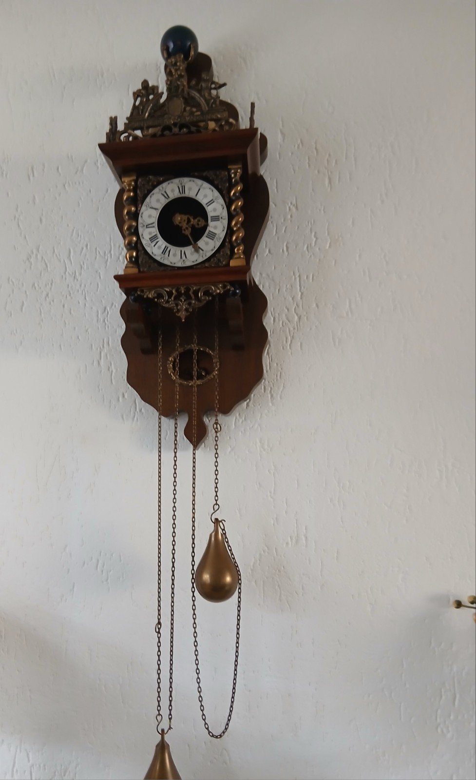 Zaandse Wandklok - Loopt en Slaat Perfect, Antiek en Kunst, Ophalen of Verzenden