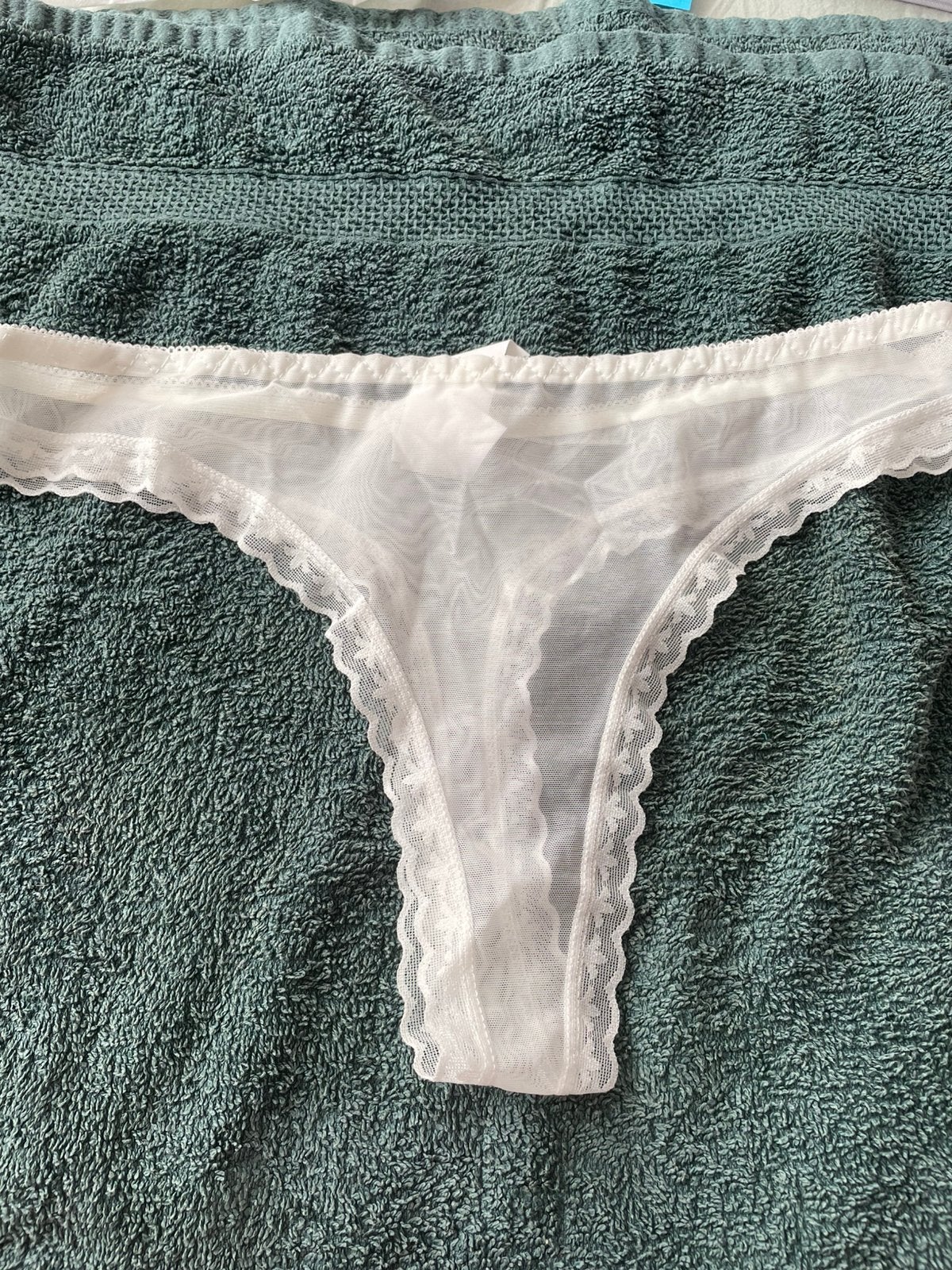 Doorzichtige witte string mt m, Kleding | Dames, Ondergoed en Lingerie, Verzenden, Wit, String