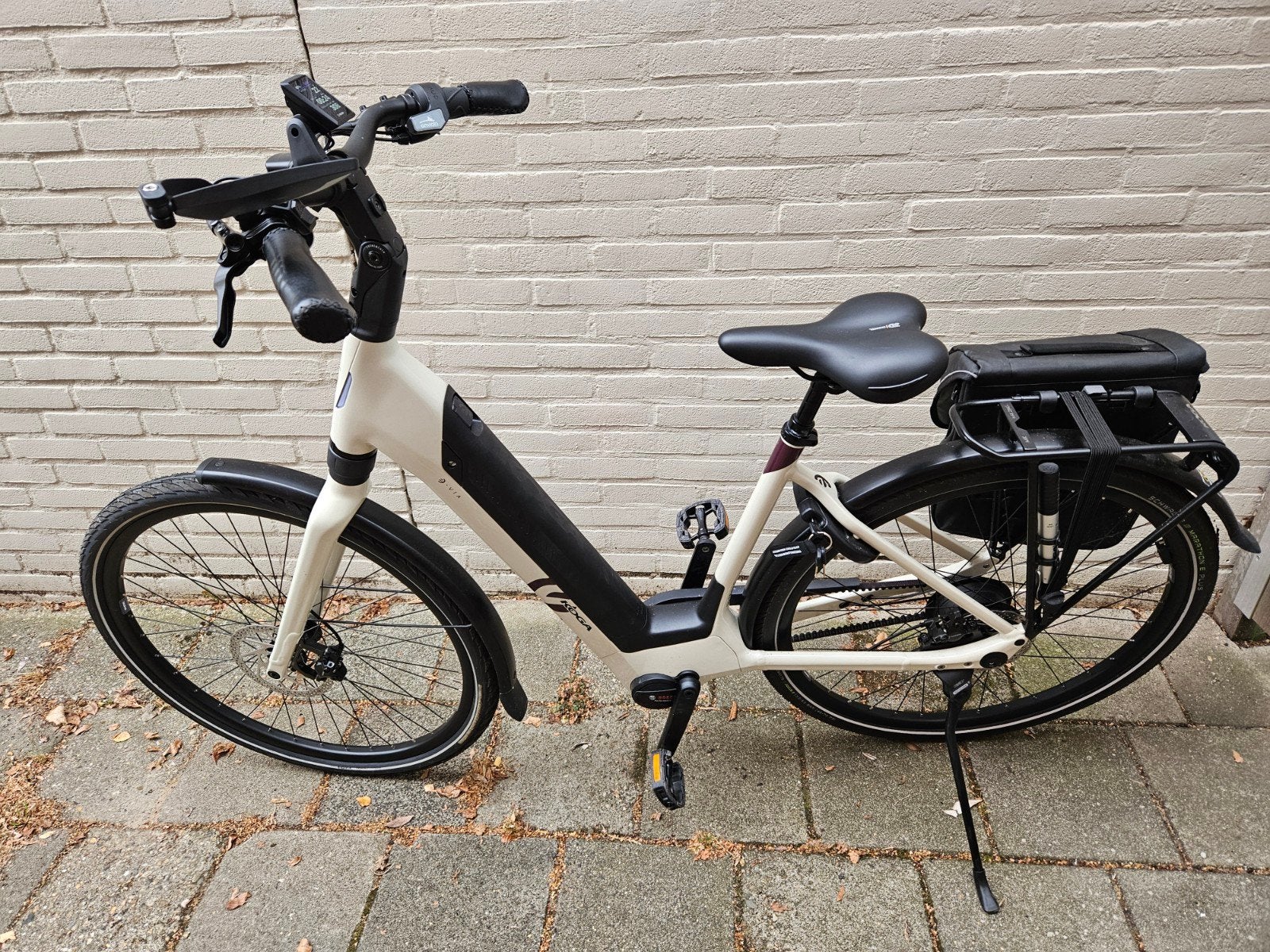 Koga  EVIA Pro Off Ivory, 51 tot 55 cm, Ophalen, Zo goed als nieuw, 50 km per accu of meer