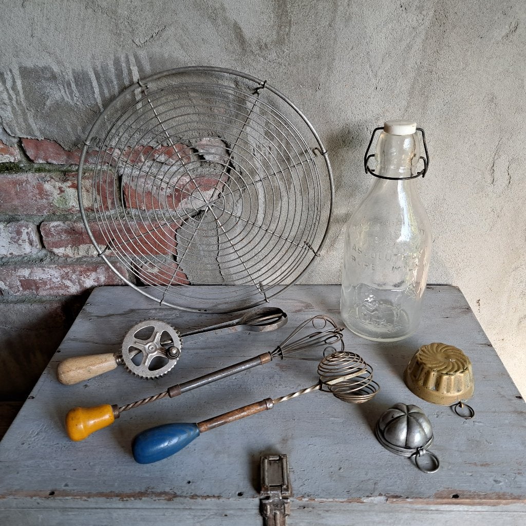 Oud klopper garde handmixer koperen tinnen bakvormpje Etage3, Gebruikt, ., Ophalen of Verzenden, .