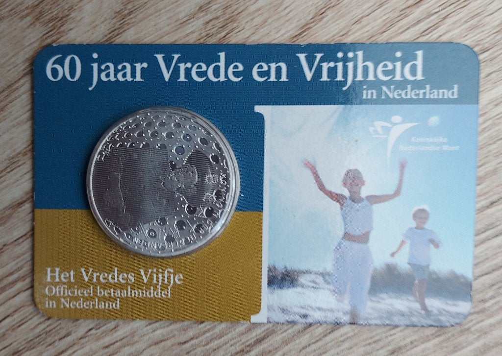 60 jaar Vrede en Vrijheid   zilveren Vijfje, Koningin Beatrix, Zilver, Euro's, Ophalen of Verzenden