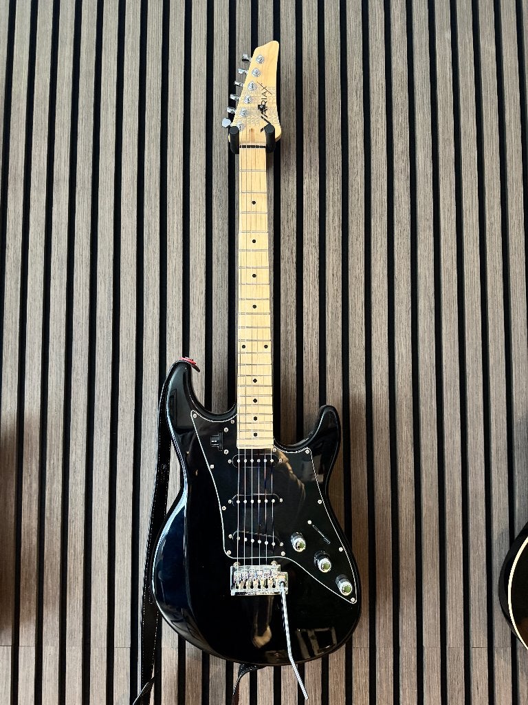 Line 6 Helix LT + Variax James Tyler JTV-69 set, als nieuw