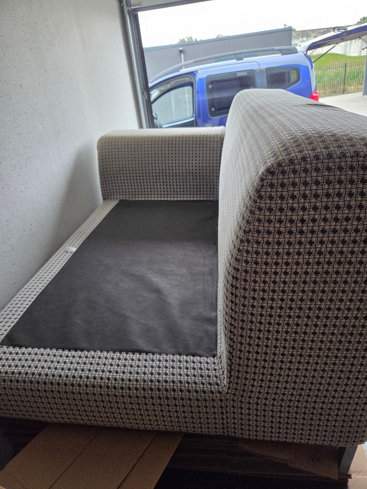 IKEA Klippan sofa. Helemaal in orde, behalve de bekleding, Ophalen, Gebruikt, 100 tot 125 cm, 150 tot 200 cm