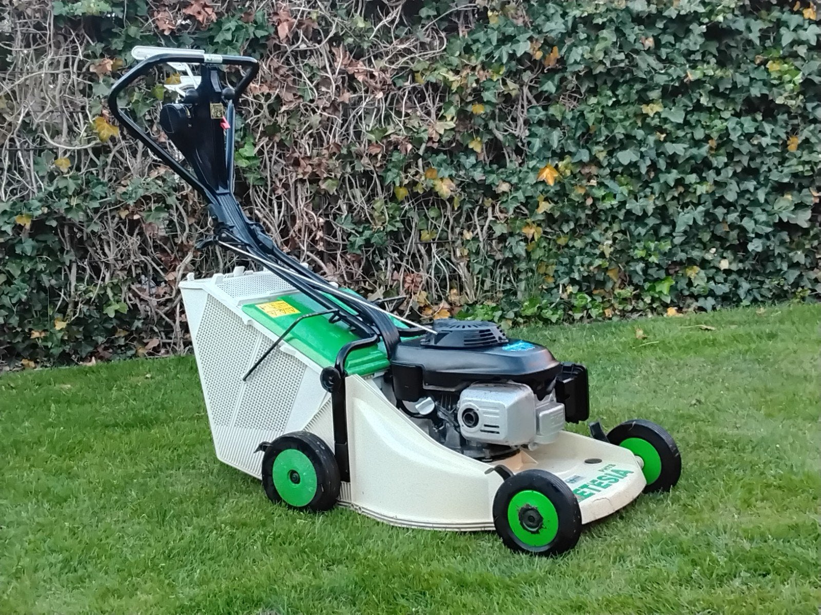 ETESIA HONDA KUNSTOF MAAIDEK AANGEDREVEN MESKOPPELING 45 CM, Ophalen, Gebruikt