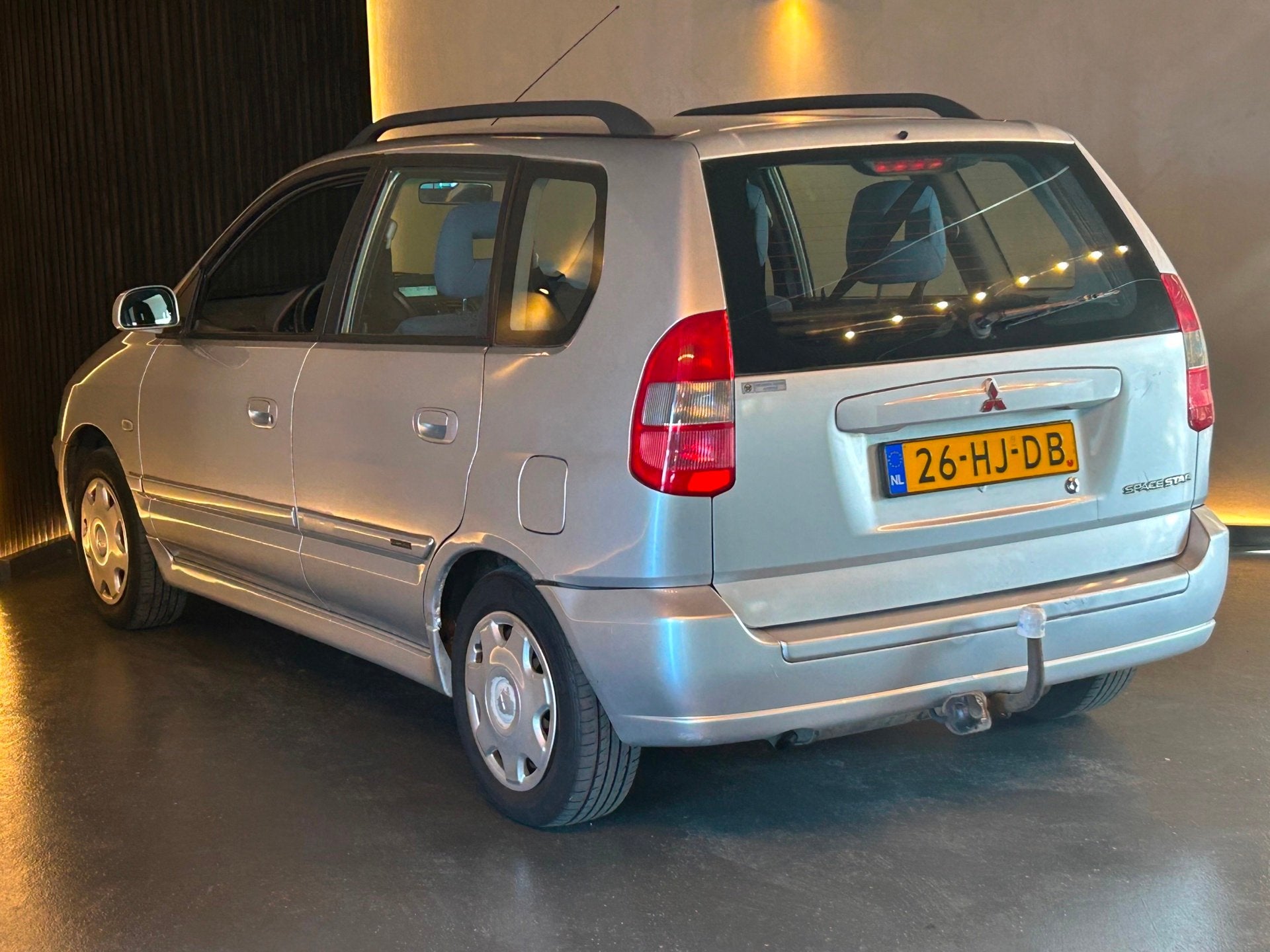 Mitsubishi Space Star 1.6 Comfort|AUTOMAAT|AIRCO|TREKHAAK|EX, Auto's, Gebruikt, Startonderbreker, 4 cilinders, 1180 kg