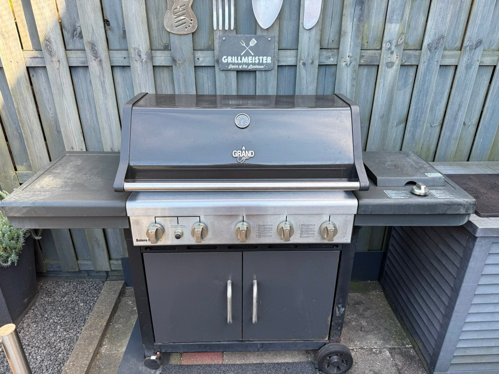 Verrijdbare GASBARBECUE Bolero 5 branders en 1 zijbrander, Tuin en Terras, Ophalen, Gebruikt