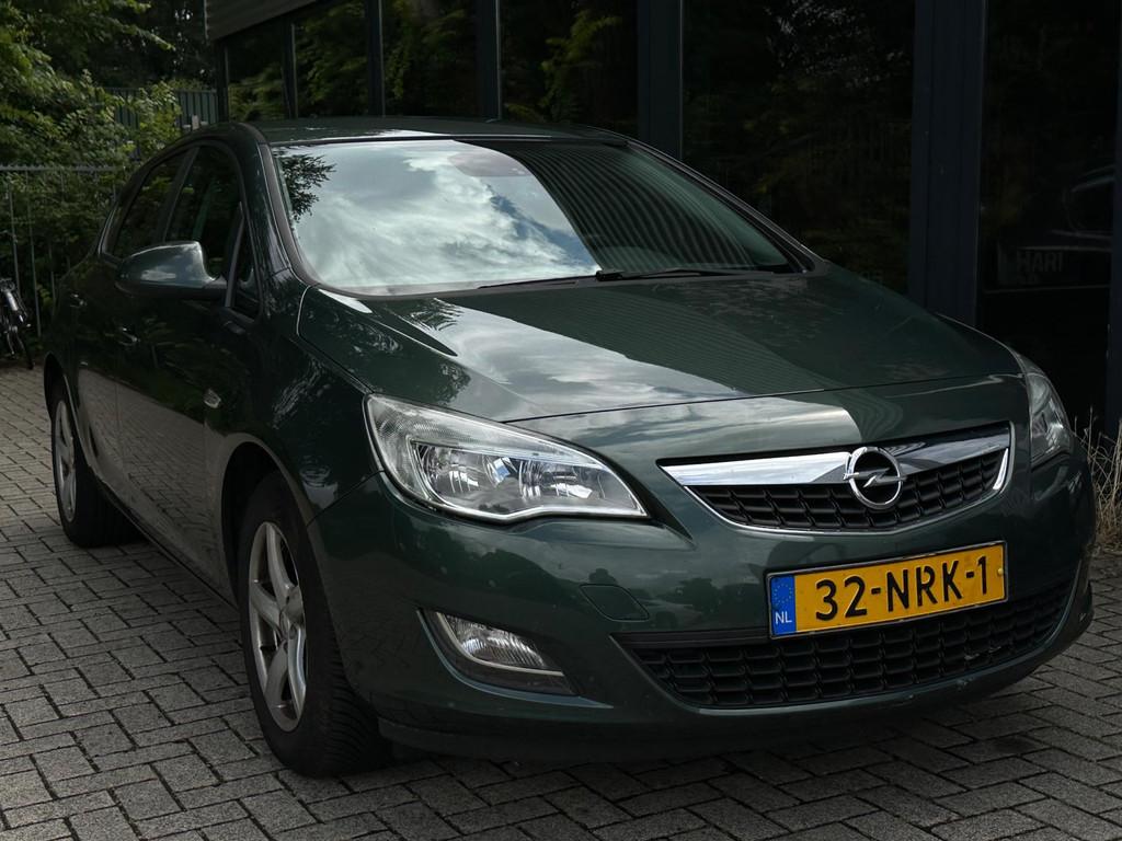 Opel Astra 1.4 Edition Airco Cruise control, Voorwielaandrijving, Euro 5, 101 pk, Gebruikt
