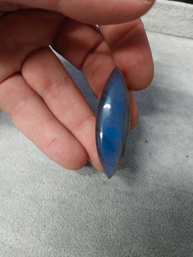 Grote markies geslepen labradoriet cabochon, Sieraden, Tassen en Uiterlijk, Edelstenen, Ophalen of Verzenden