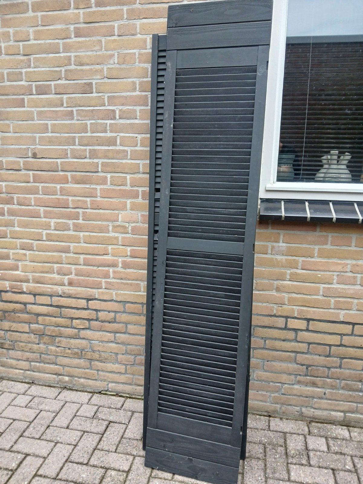 Zwarte houten luiken (2 stuks) ( we hebben 3 sets), Ophalen of Verzenden, Gebruikt