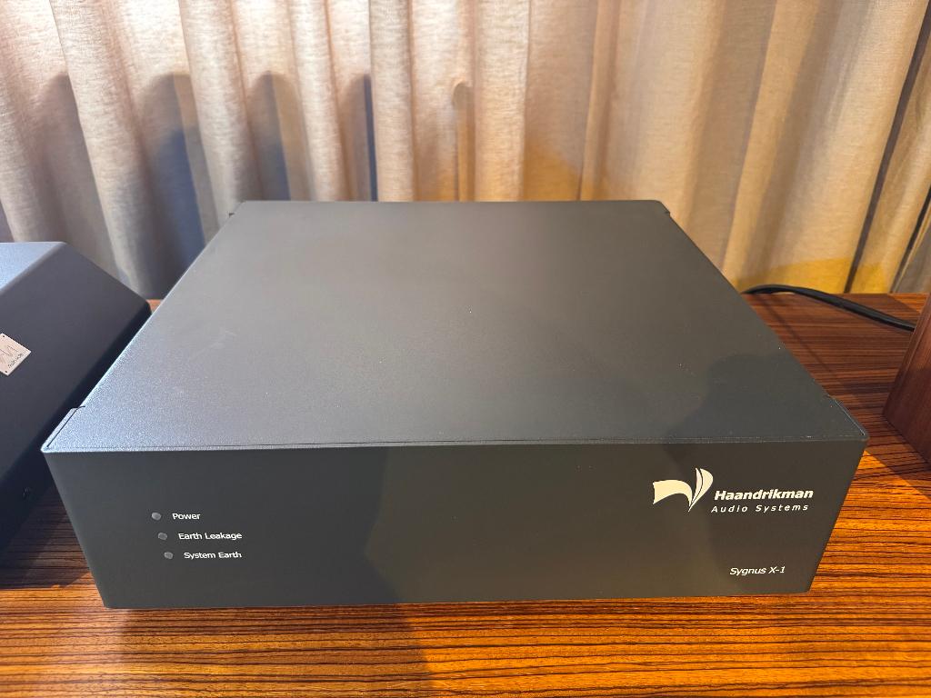 Haandrikman || Sygnus X-1, Ophalen, Zo goed als nieuw