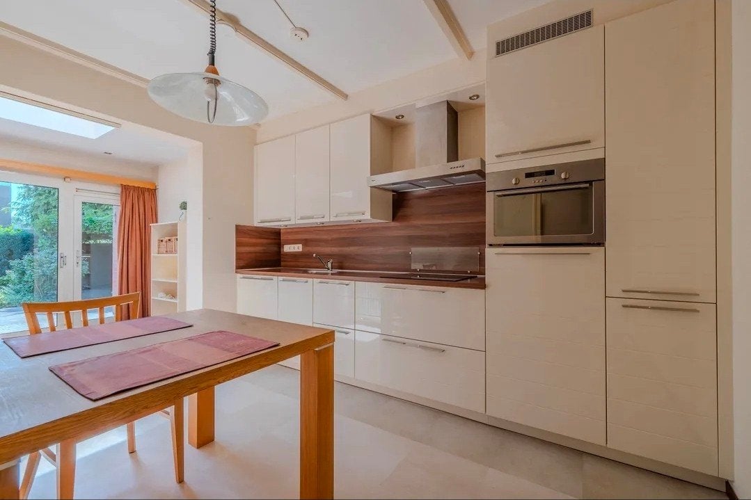 Moderne Enkelwandige Keuken met Inbouwapparatuur, Huis en Inrichting, Ophalen, Gebruikt, Overige materialen, Enkelwandige keuken