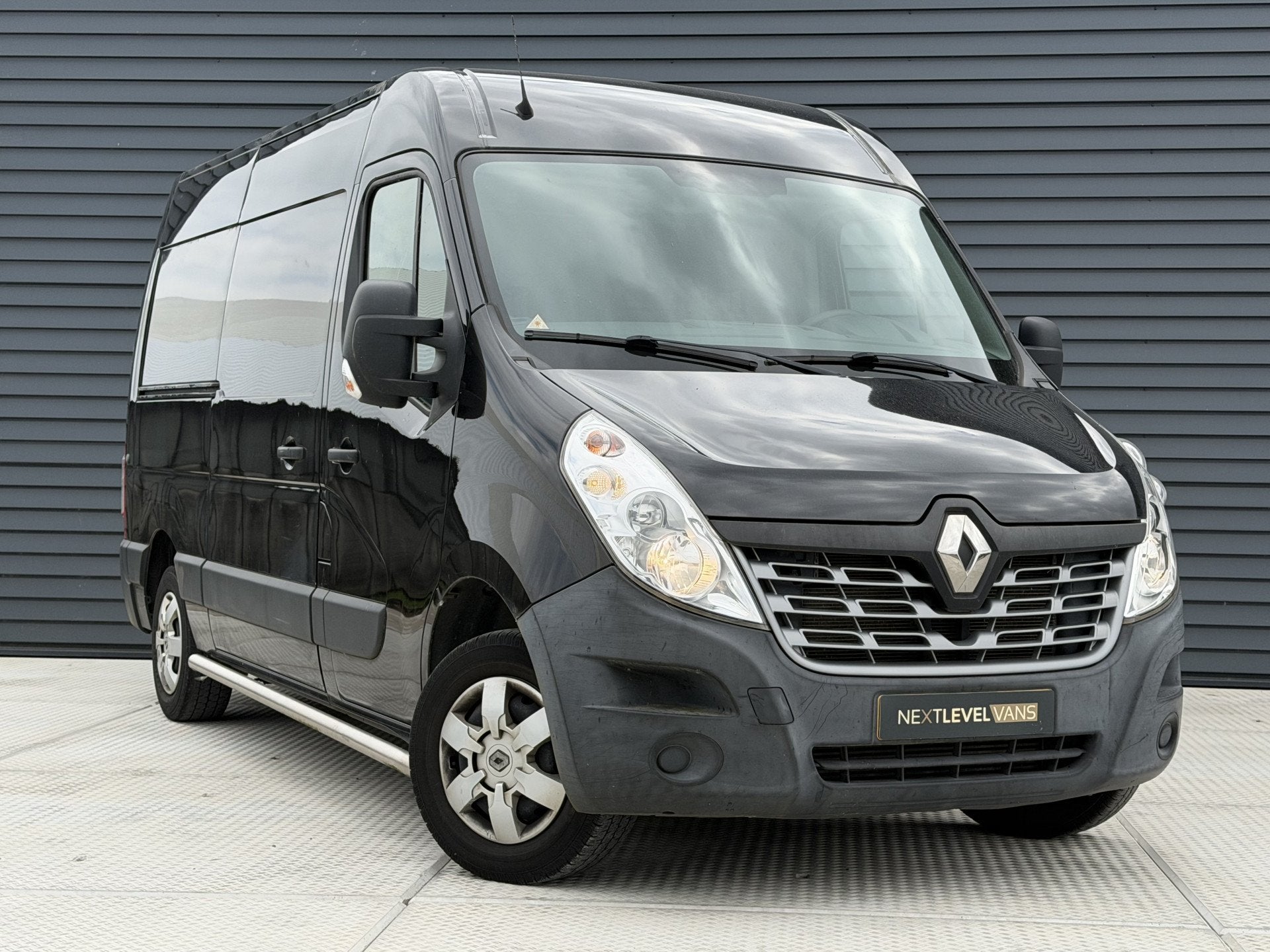 Renault Master T35 2.3 dCi L2H2 145 pk Camera / Inrichting /, Voorwielaandrijving, 145 pk, Stof, Gebruikt