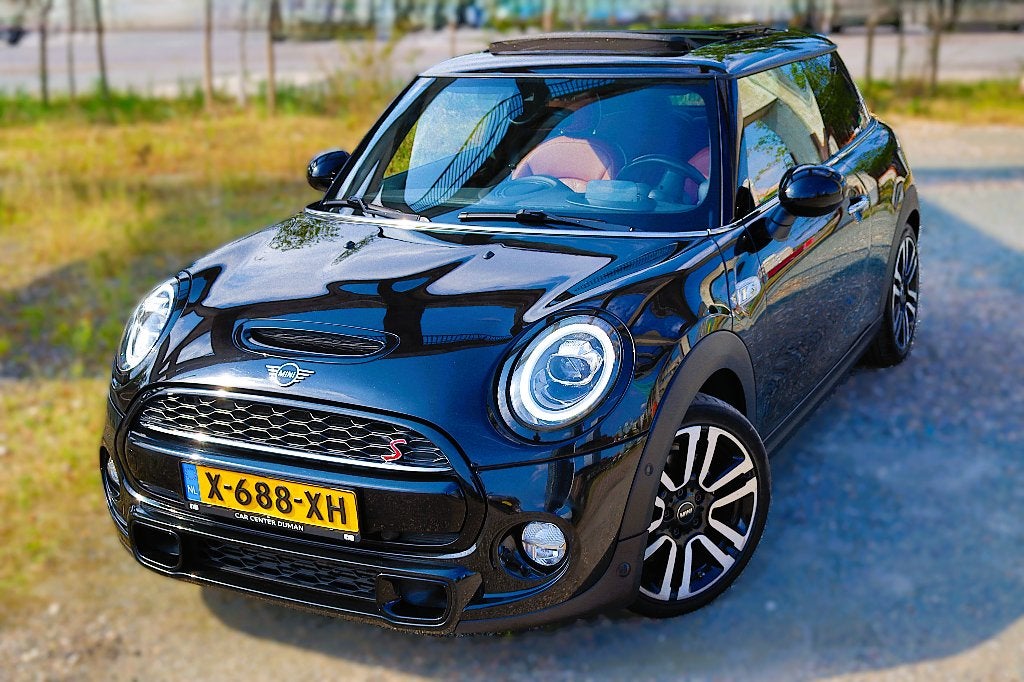 Mini Cooper S 2.0 Aut Pano Leer HUD Harmann Kardon Navi, Auto's, Mini, 1998 cc, Euro 6, 4 stoelen, Zwart
