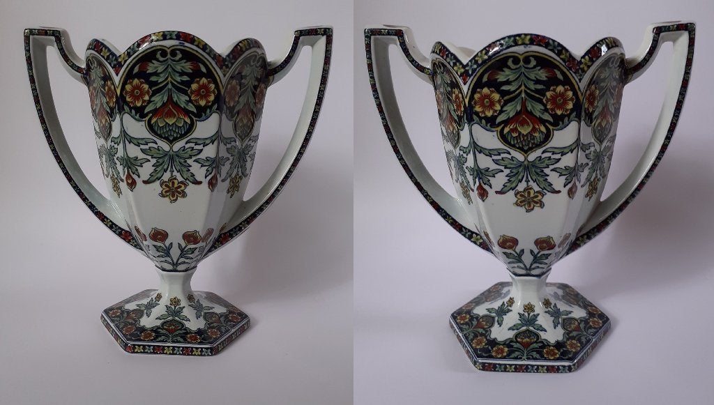 twee vazen Petrus Regout/De Sphinx decor Arras (MAW 1), Ophalen of Verzenden