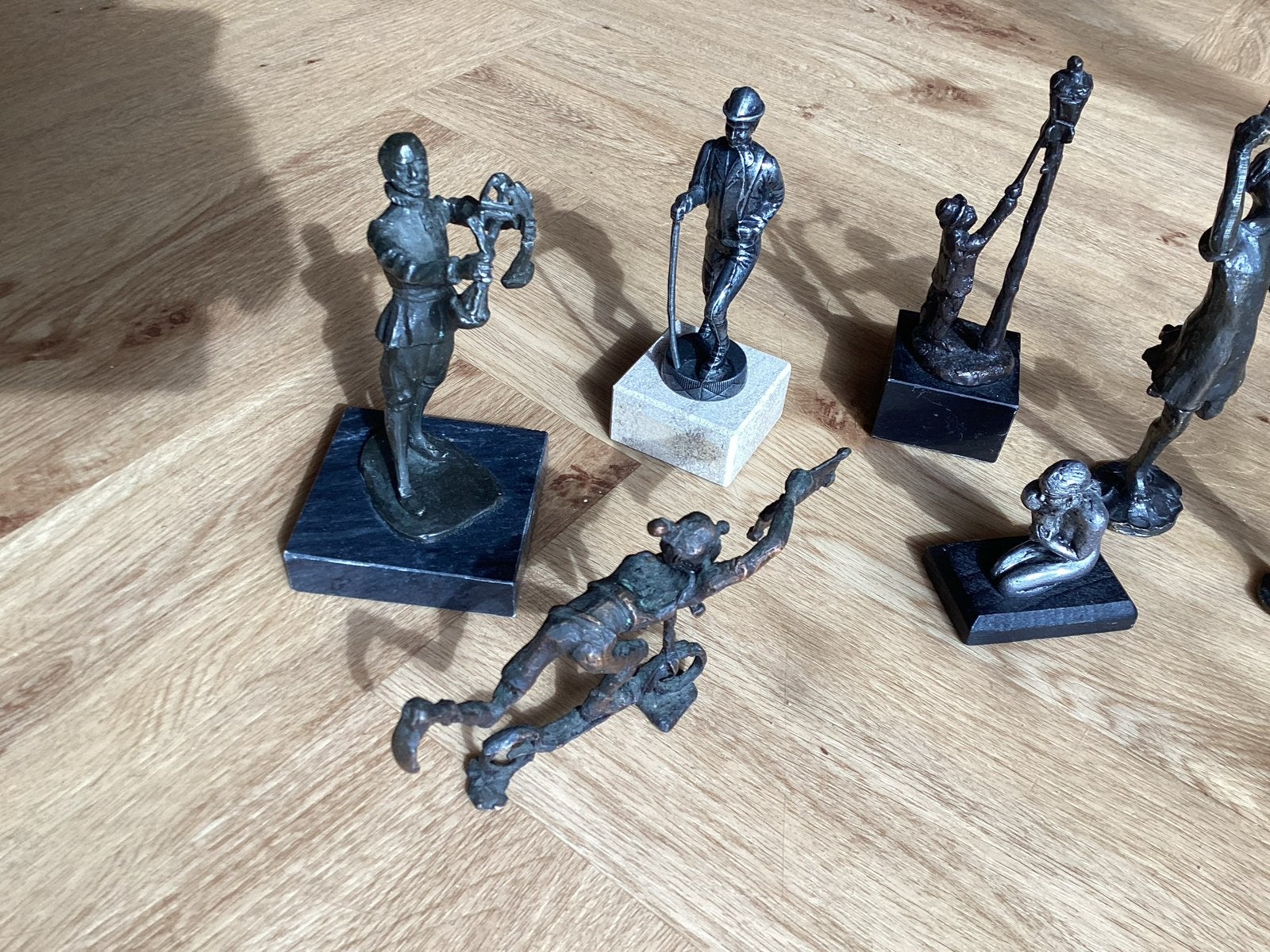 Set van 7 bronzen of verbronsde beeldjes, Overige onderwerpen, Minder dan 20 cm, Ophalen of Verzenden, Beeld