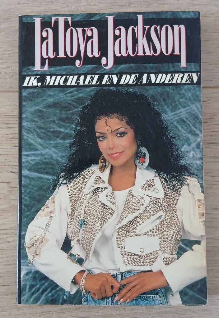 La Toya Jackson - Ik, Michael en de anderen, Boeken, Ophalen of Verzenden, Gelezen