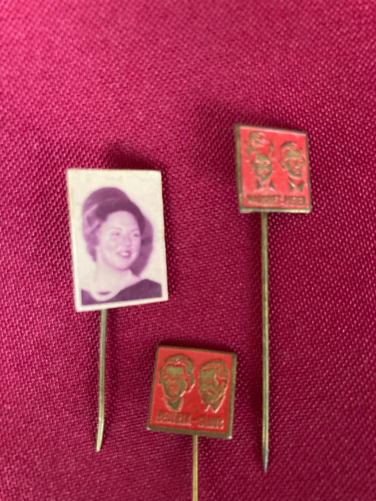 Vintage Koningshuis Speldjes - Juliana, Beatrix, Claus, Verzenden, Gebruikt, Nederland, Speld(je) of Lepel(tje)