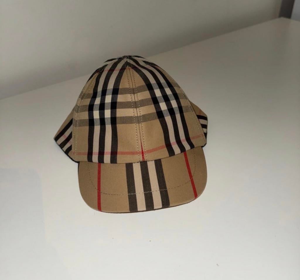 Burberry pet 12/18 maanden - Zo goed als nieuw, Jongetje of Meisje, Ophalen of Verzenden, Maat 80, Pet