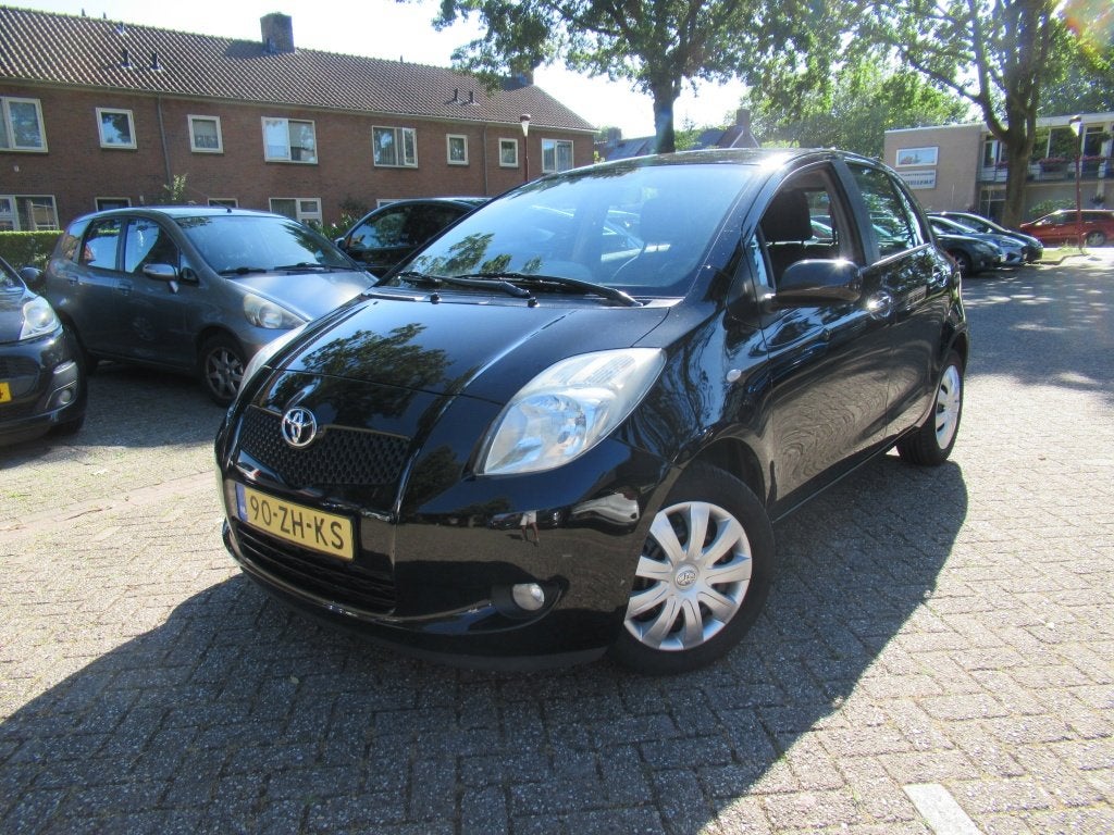 Toyota Yaris 1.3 VVTi Sol I Gr Beurt+APK+Garantie 12M I ZUIN, Auto's, Toyota, 4 cilinders, 995 kg, Origineel Nederlands, Bedrijf
