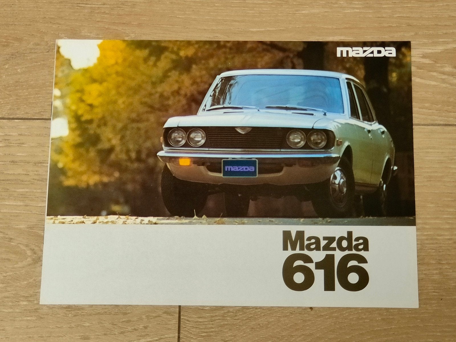 Autofolder Mazda 616, Ophalen of Verzenden, Zo goed als nieuw, Mazda