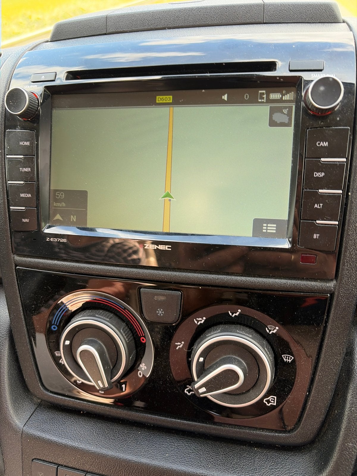 Zenec E3726 Camper Radio Navigatie Multimedia Systeem, Ophalen, Gebruikt