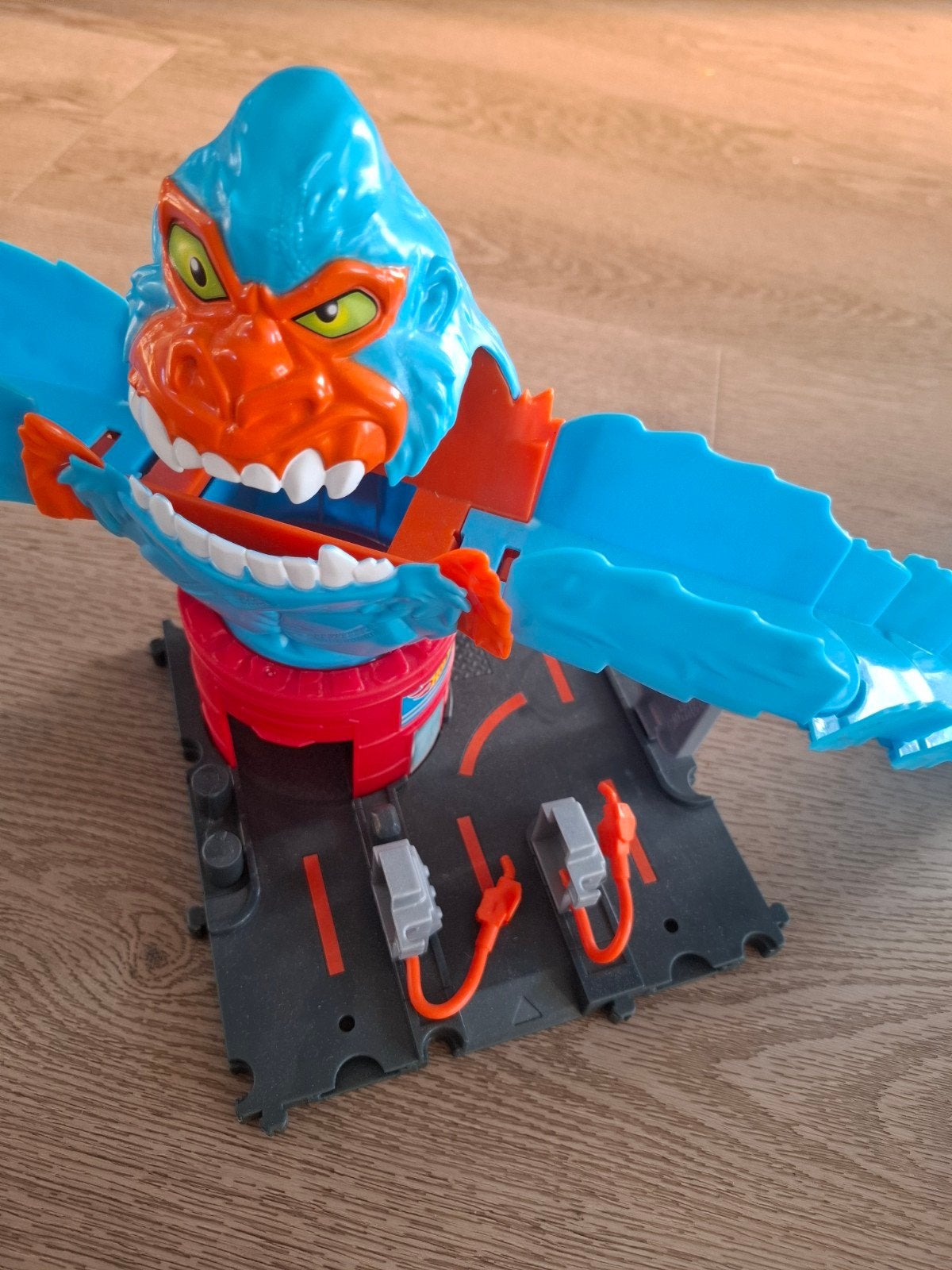 Hot Wheels Gorilla Racebaan - Actie en Avontuur!, Ophalen