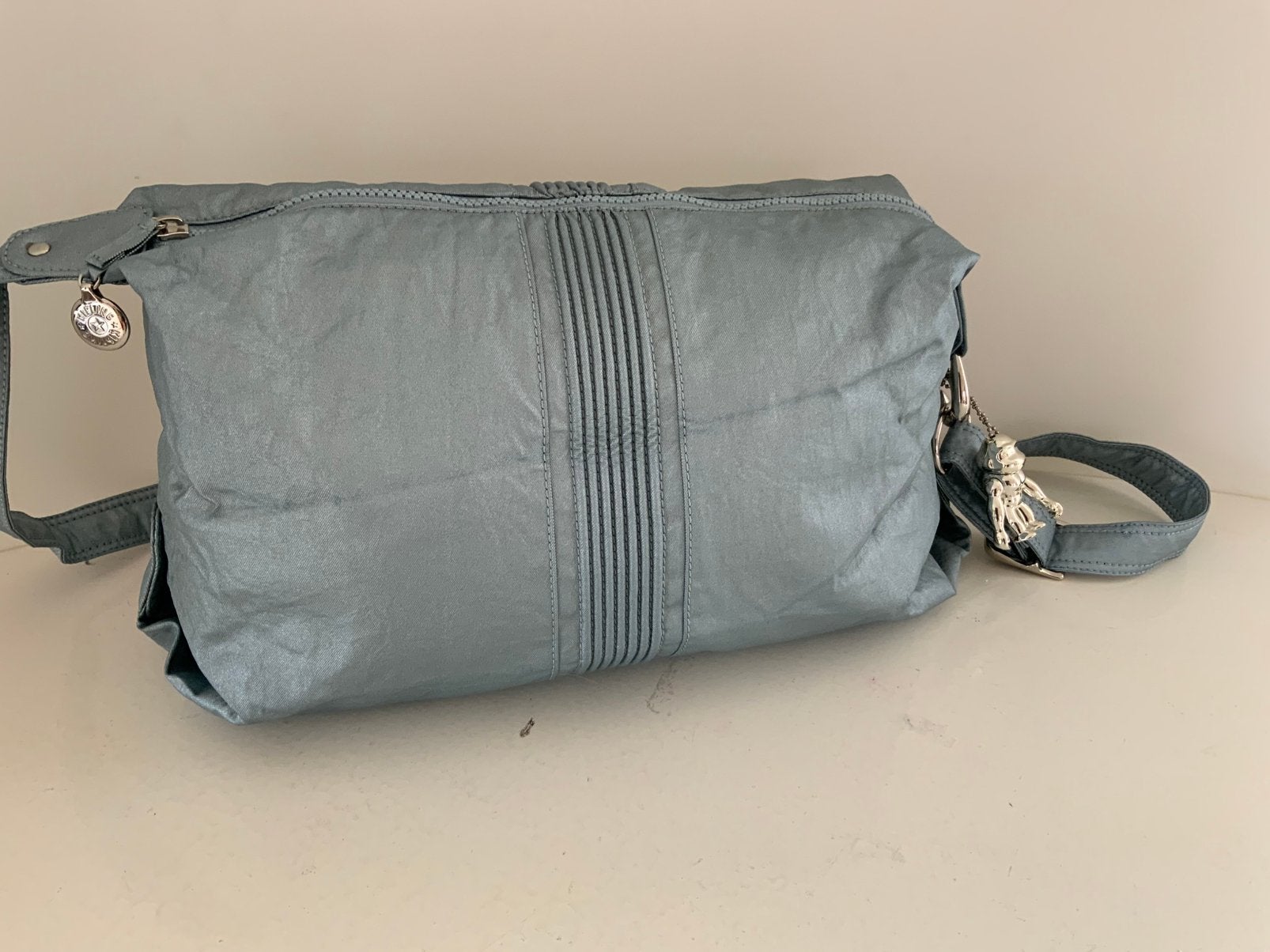 T3 ) Kipling Jamy model in lichtblauw metallic, Ophalen of Verzenden, Zo goed als nieuw, Blauw, Kipling