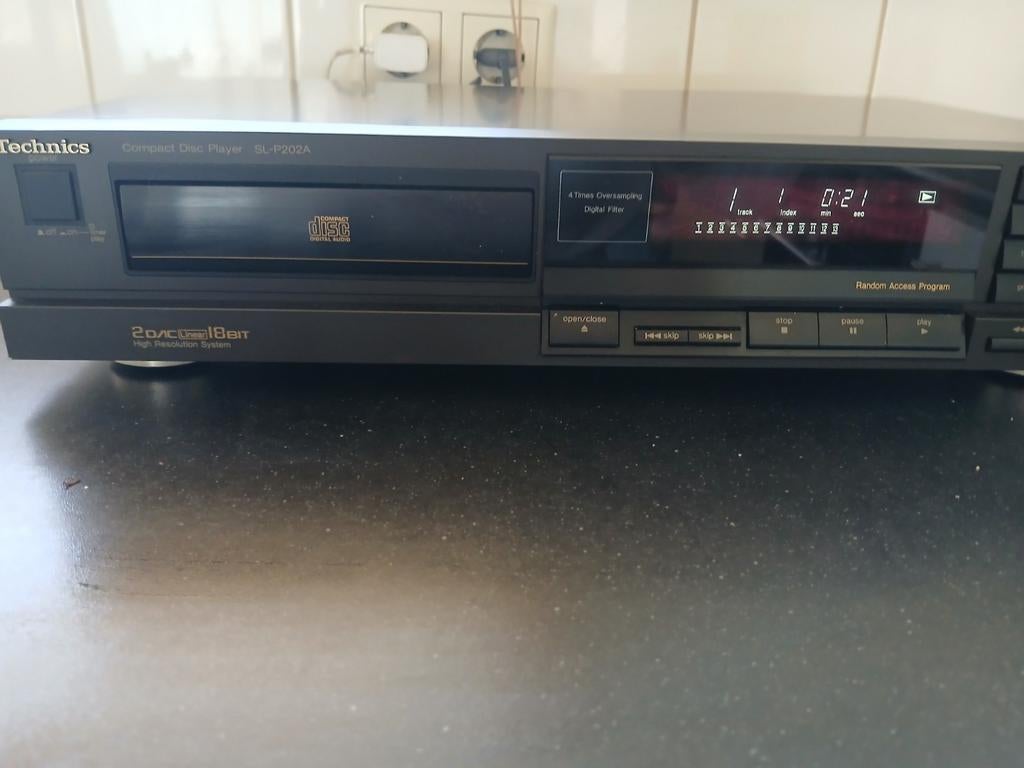 Technics cd speler sl p202 a hier te beluisteren, Ophalen of Verzenden, Technics