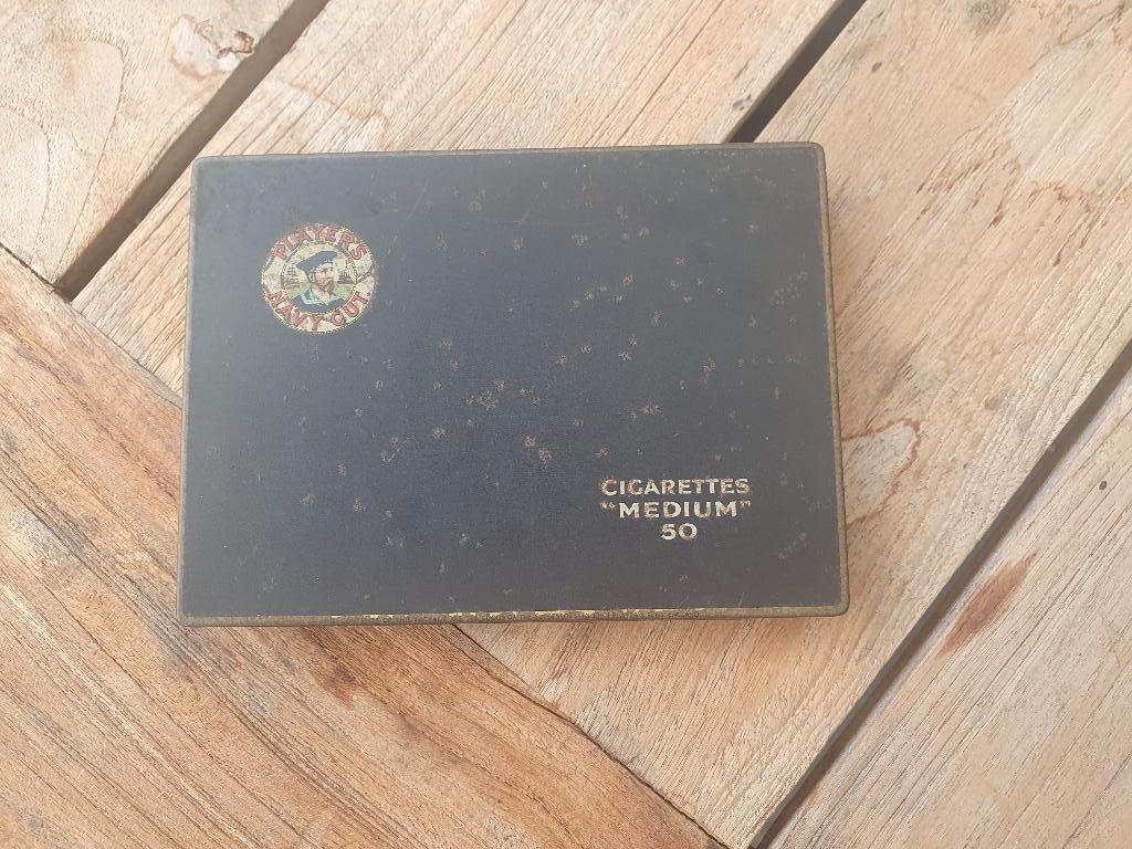 Players Navy Cut cigarettes Medium 50, Ophalen of Verzenden, Zo goed als nieuw, Douwe Egberts