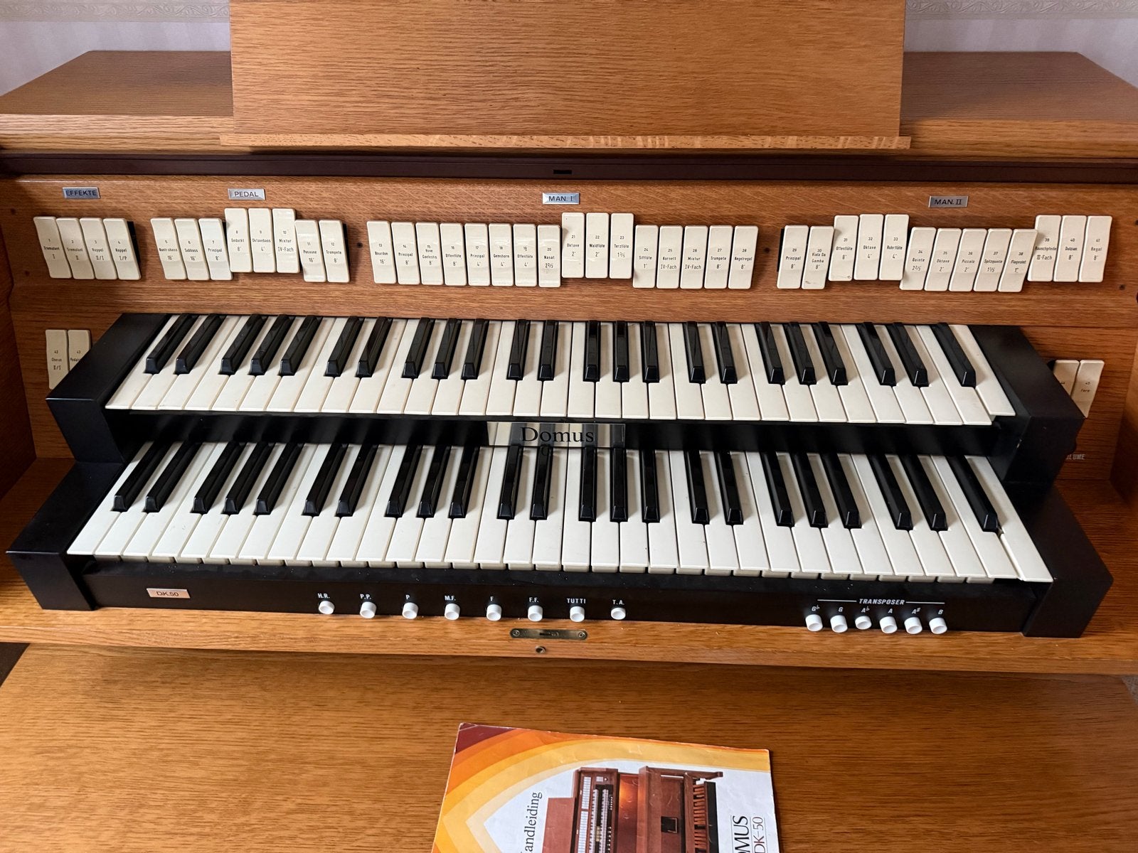 Domus Orgel met 2 klavieren en vol pedaal, Muziek en Instrumenten, Ophalen, Zo goed als nieuw, 2 klavieren, Orgel