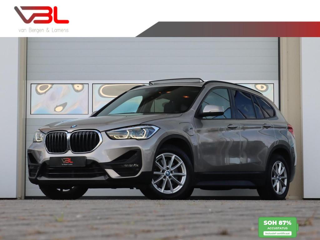BMW X1 xDrive25e 220PK High Executive | Panoramadak |SOH 87%, Auto's, BMW, Bedrijf, Te koop, X1, 4x4, ABS, Achteruitrijcamera