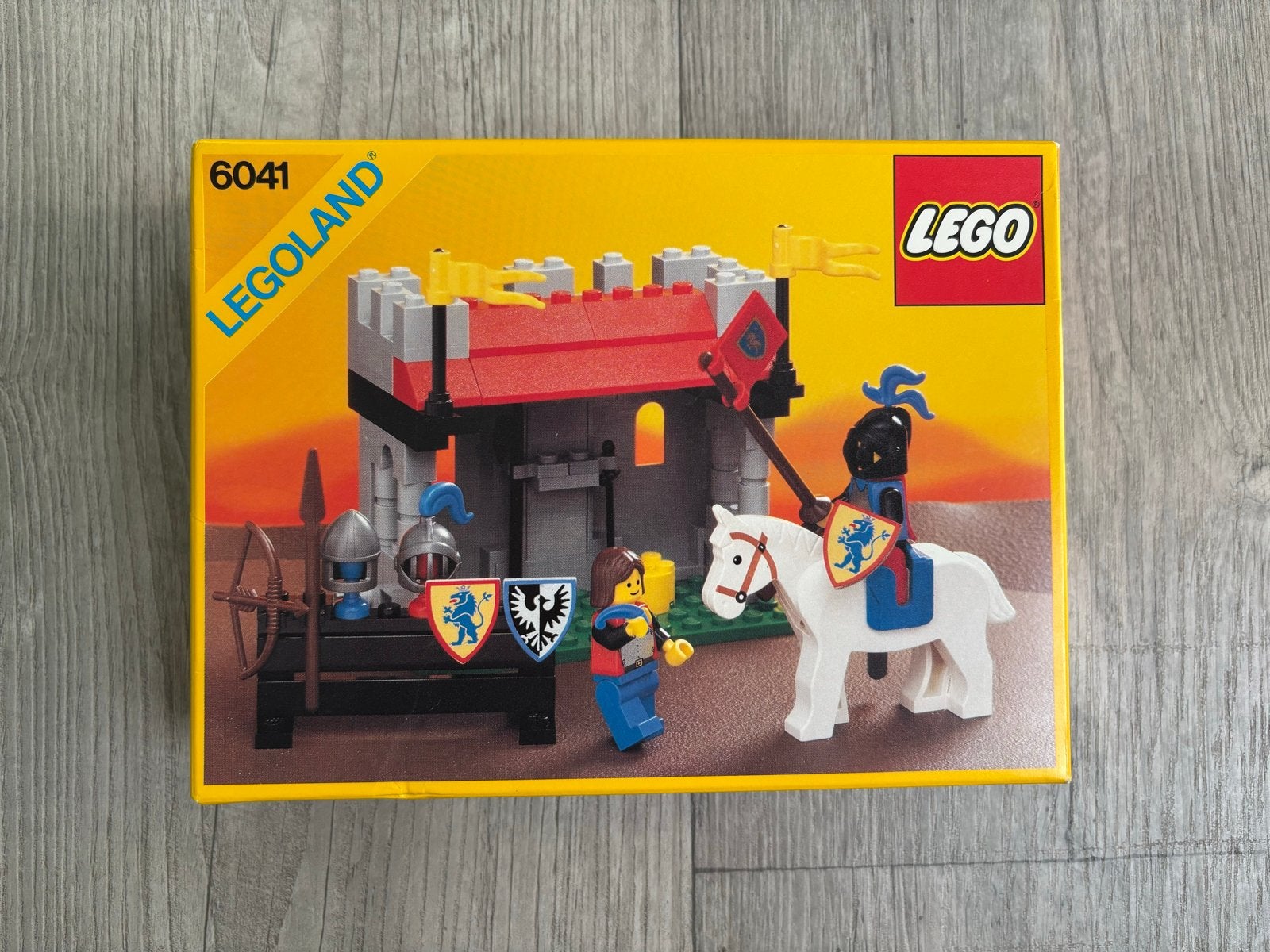 LEGO Castle 6041 Armor Shop Ridders - (Nieuw open doos), Lego, Nieuw, Ophalen of Verzenden, Complete set