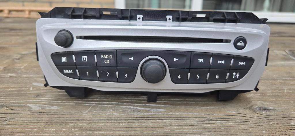 Originele Renault Twingo Radio CD Speler (Bosch), Auto diversen, Autoradio's, Ophalen of Verzenden, Gebruikt