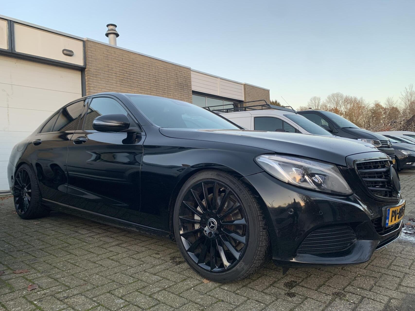Mercedes C250 CDI AMG Navi 19” LM Velgen Airco Cruise Cont, Automaat, 4 cilinders, Leder en Stof, Zwart