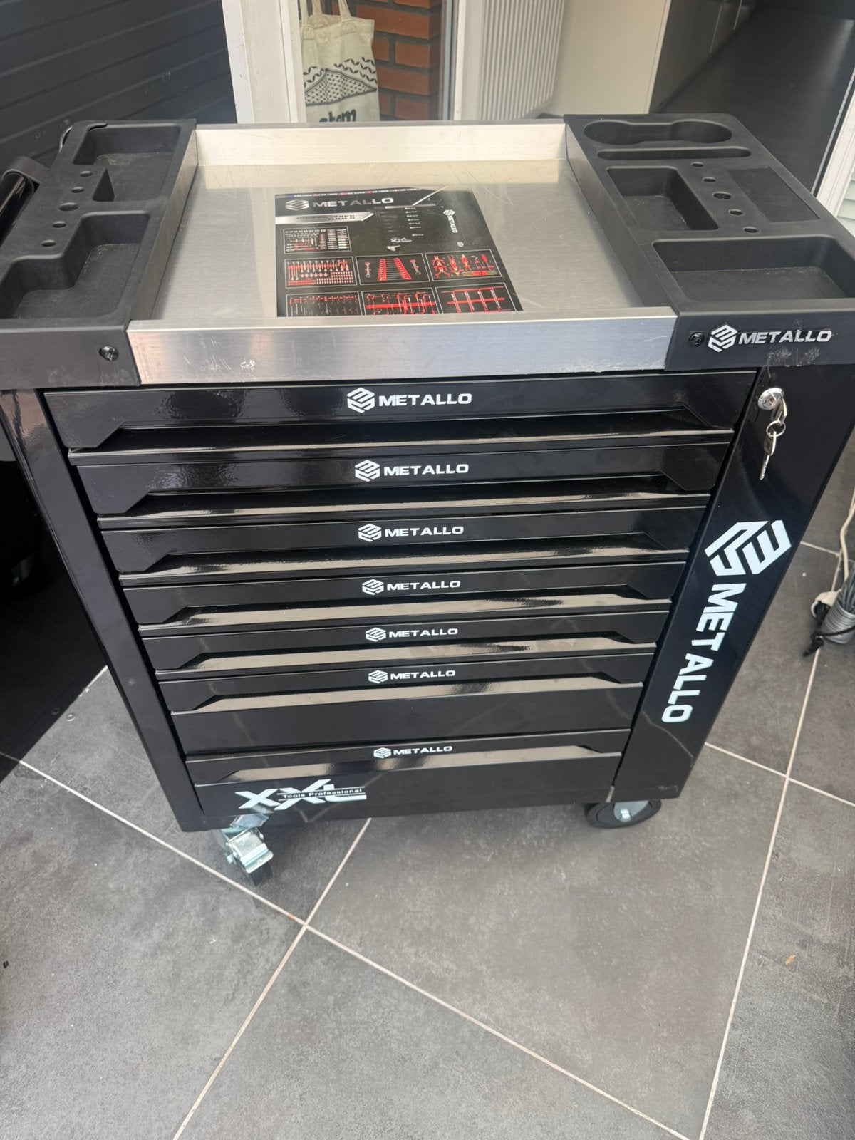 Gereedschap kist nieuw klein deukje, Ophalen, Zo goed als nieuw