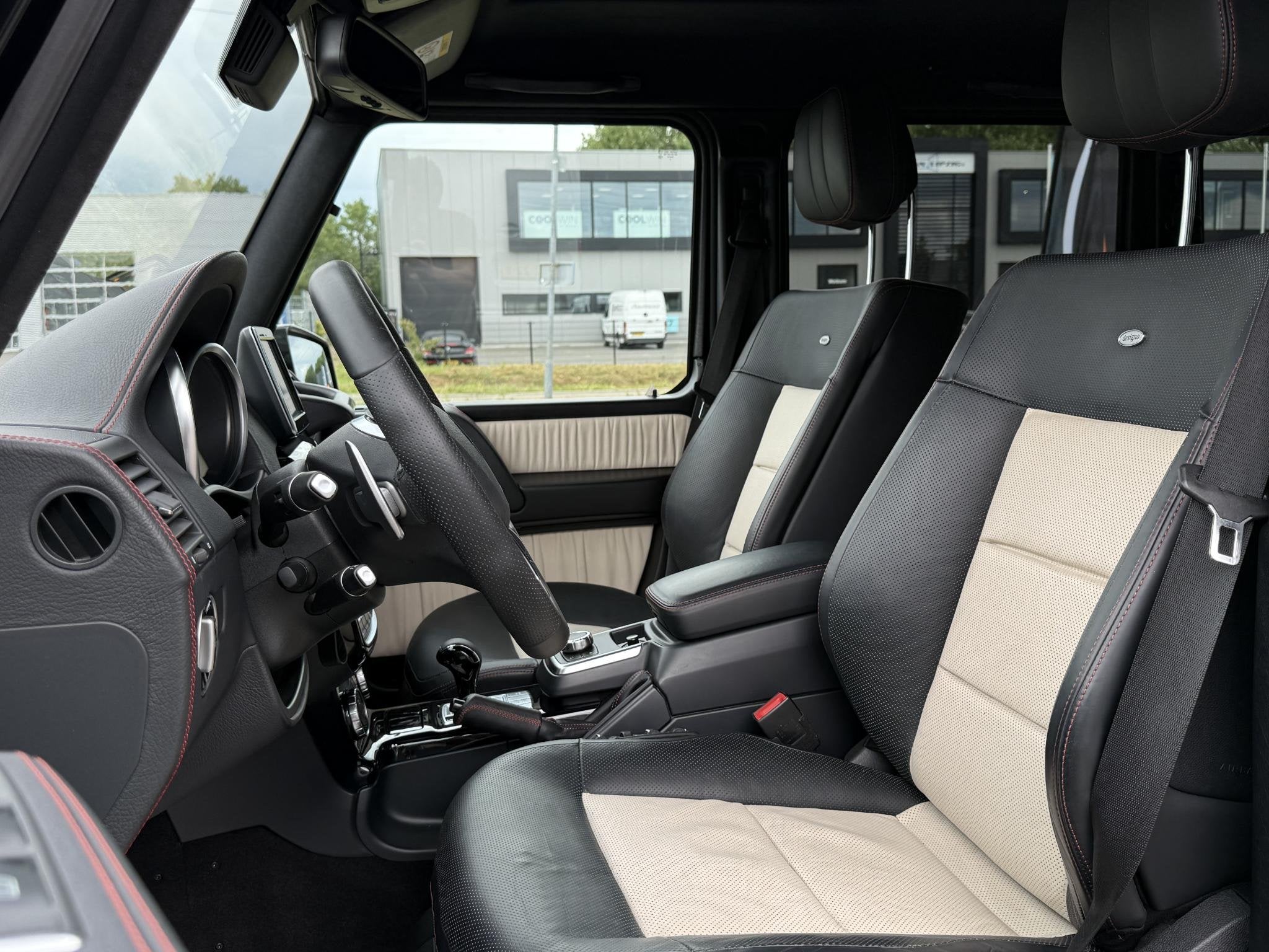 Mercedes-Benz G-Klasse 350 Bluetec Designo | Trekhaak | Dist, Auto's, Mercedes-Benz, Automaat, Euro 5, 313 €/maand, Gebruikt