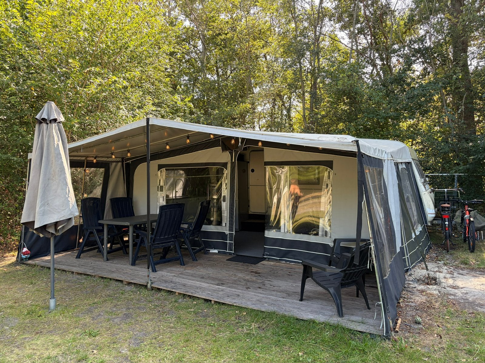Caravan compleet met naseizoen, Caravans en Kamperen, Particulier, 5 tot 6 meter, Overige, Tot en met 5