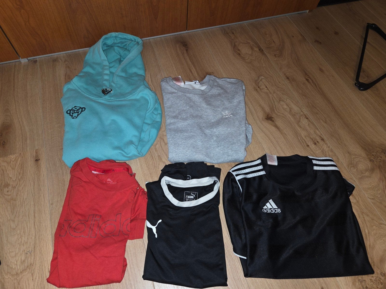 Kledingpakket Jongen - adidas, puma, cars jeans,  only, Adidas, Ophalen of Verzenden, Zo goed als nieuw, Setje