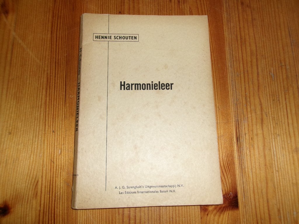 Hennie schouten - harmonieleer, Ophalen of Verzenden, Gelezen, Genre of Stijl