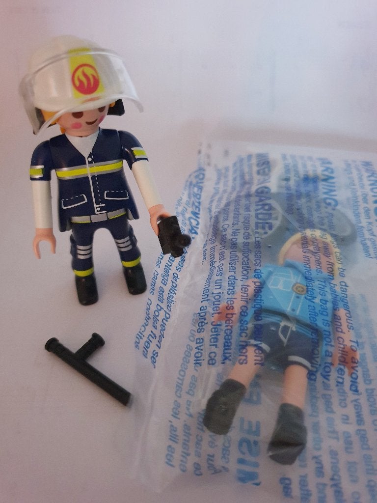 Playmobil politie agent & mountain bike & brandweer vrouw, Ophalen of Verzenden, Nieuw, Losse onderdelen