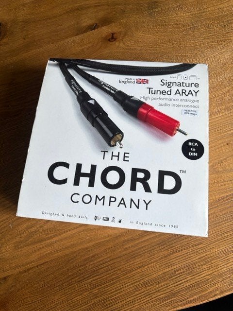Chord tuned array RCA-DIN, Audio, Tv en Foto, Audiokabels en Televisiekabels, Verzenden, Zo goed als nieuw, Minder dan 2 meter