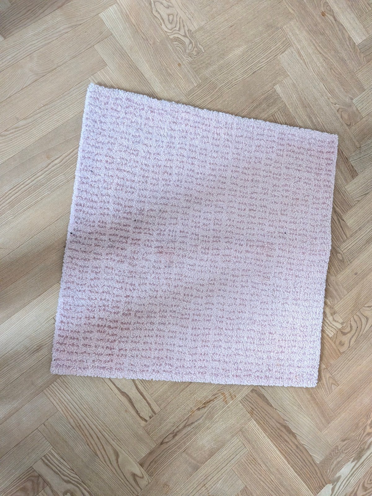 Roze vloerkleed 81x81 cm met antislipmatten - IKEA, 50 tot 100 cm, Modern, Zacht, Comfortabel, Vierkant, Zo goed als nieuw