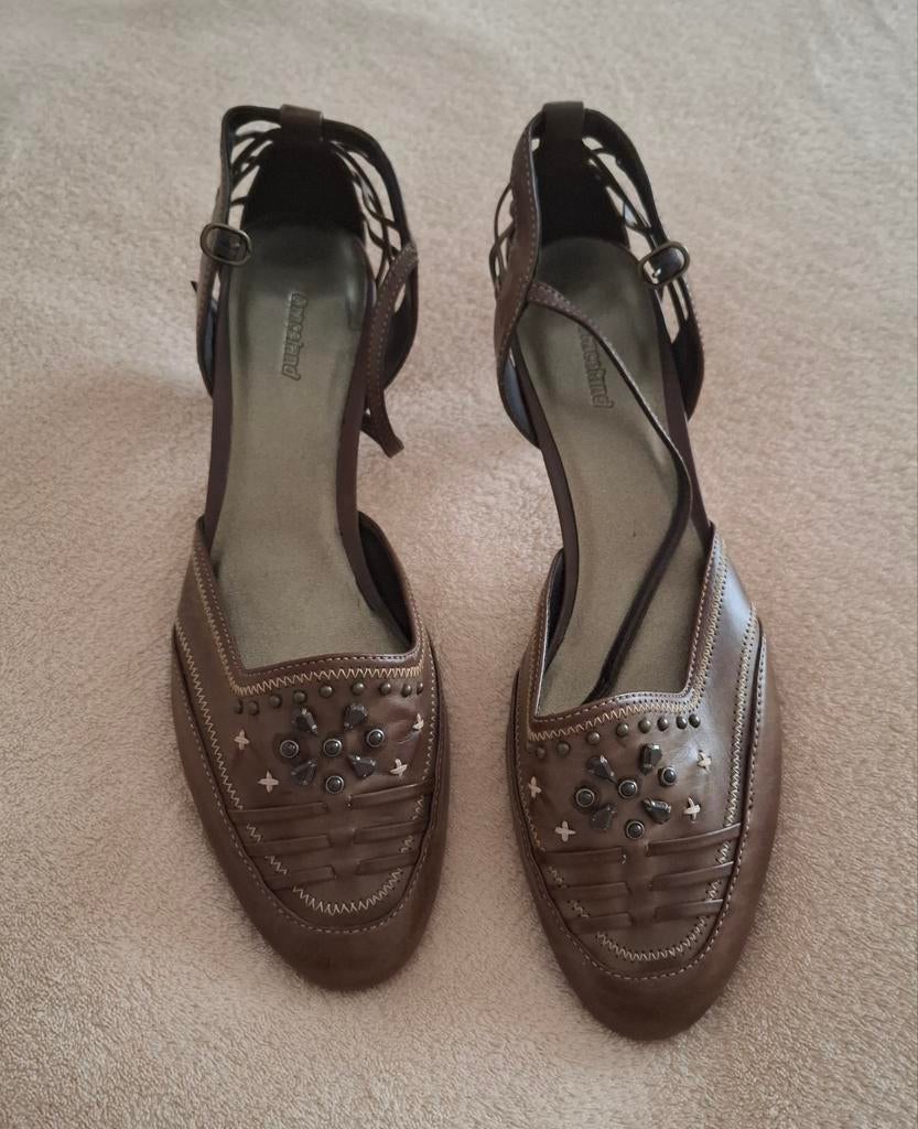 Pumps maat 42, Kleding | Dames, Schoenen, Bruin, Ophalen of Verzenden, Zo goed als nieuw, Graceland
