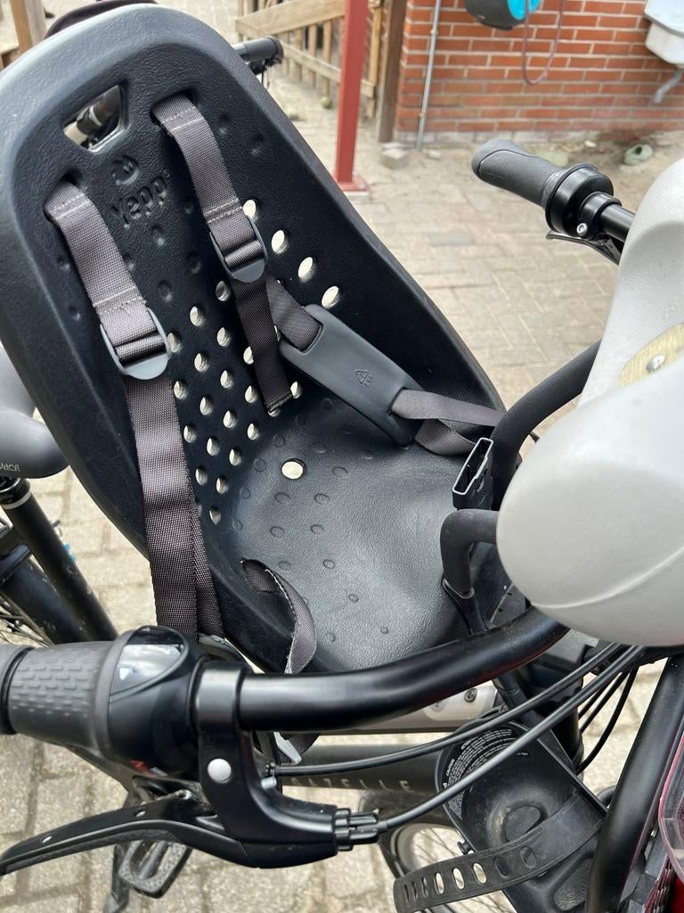 Yepp fietsstoeltje zwart, Fietsen en Brommers, Fietsaccessoires | Fietsstoeltjes, Zo goed als nieuw, Ophalen of Verzenden
