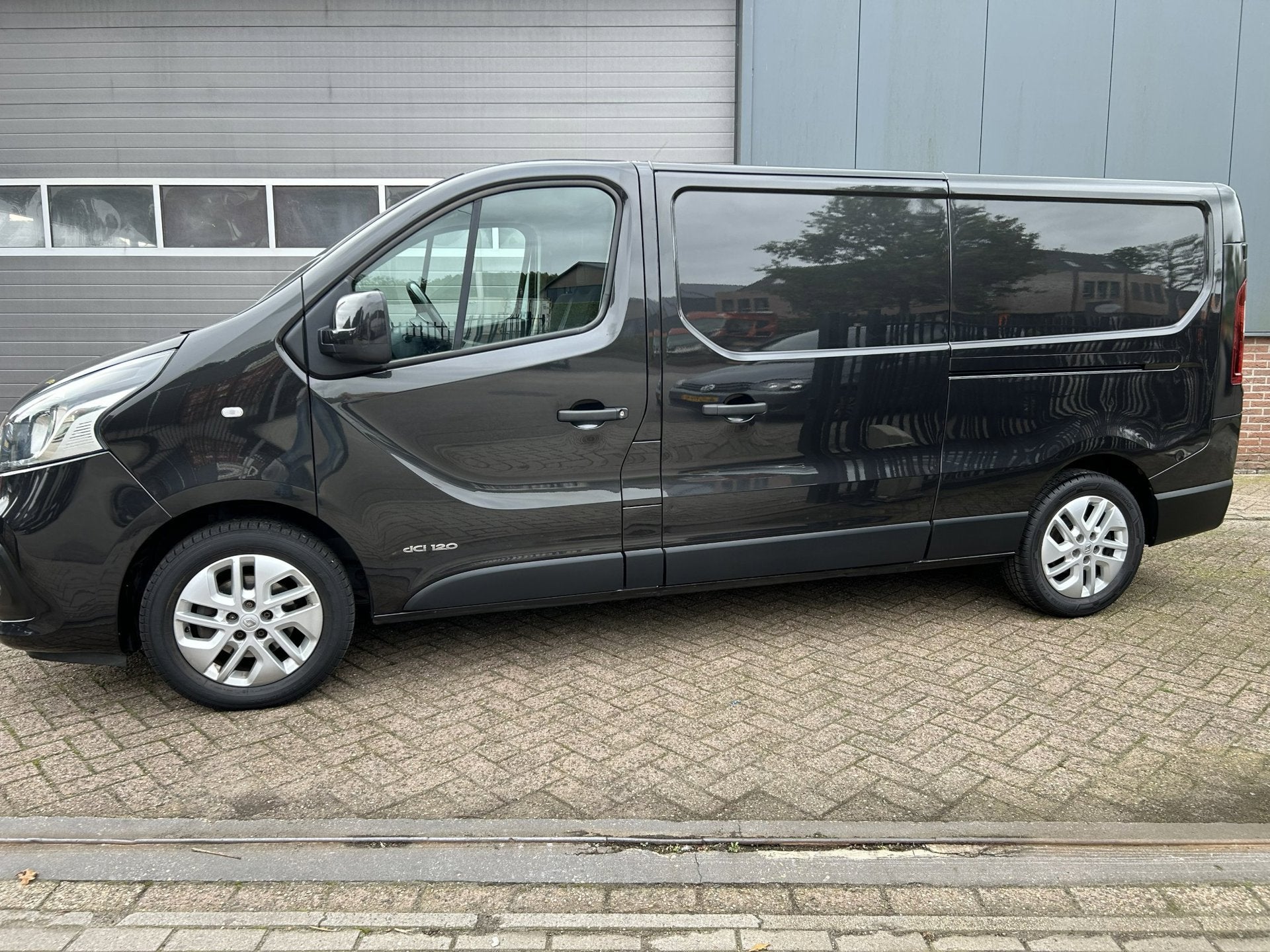 Renault Trafic 1.6 dCi T29 L2H1 Turbo2 Energy, Auto's, Voorwielaandrijving, Euro 5, Stof, Gebruikt