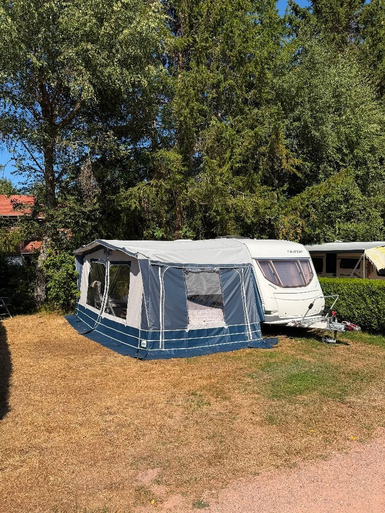 Chateau Calista 430 met enduro mover, Caravans en Kamperen, Schokbreker, Dwarsbed, 750 - 1000 kg, Particulier