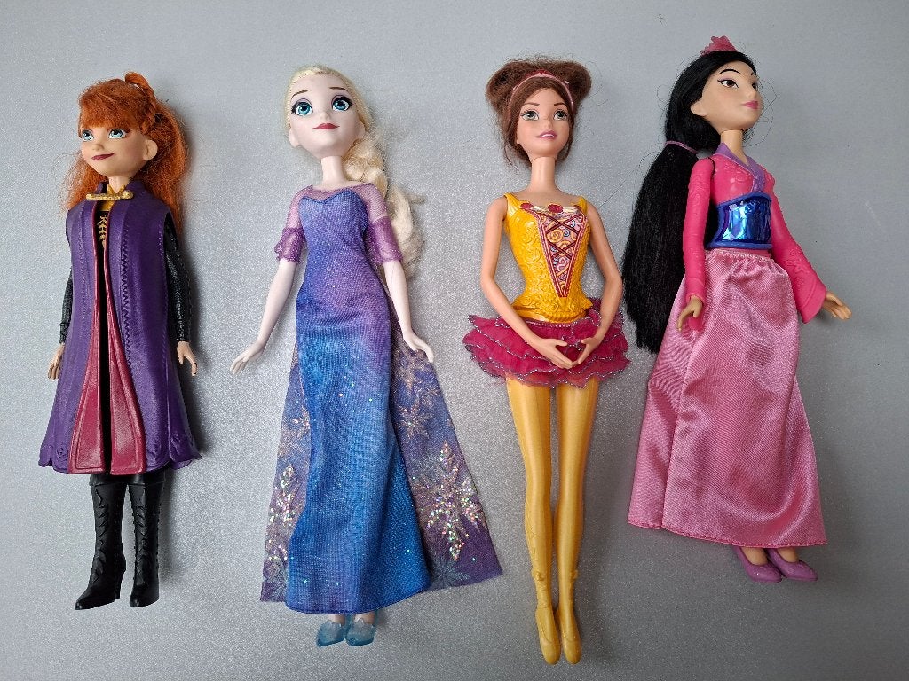 4 Disney barbie prinsessen, Ophalen of Verzenden, Gebruikt, Barbie