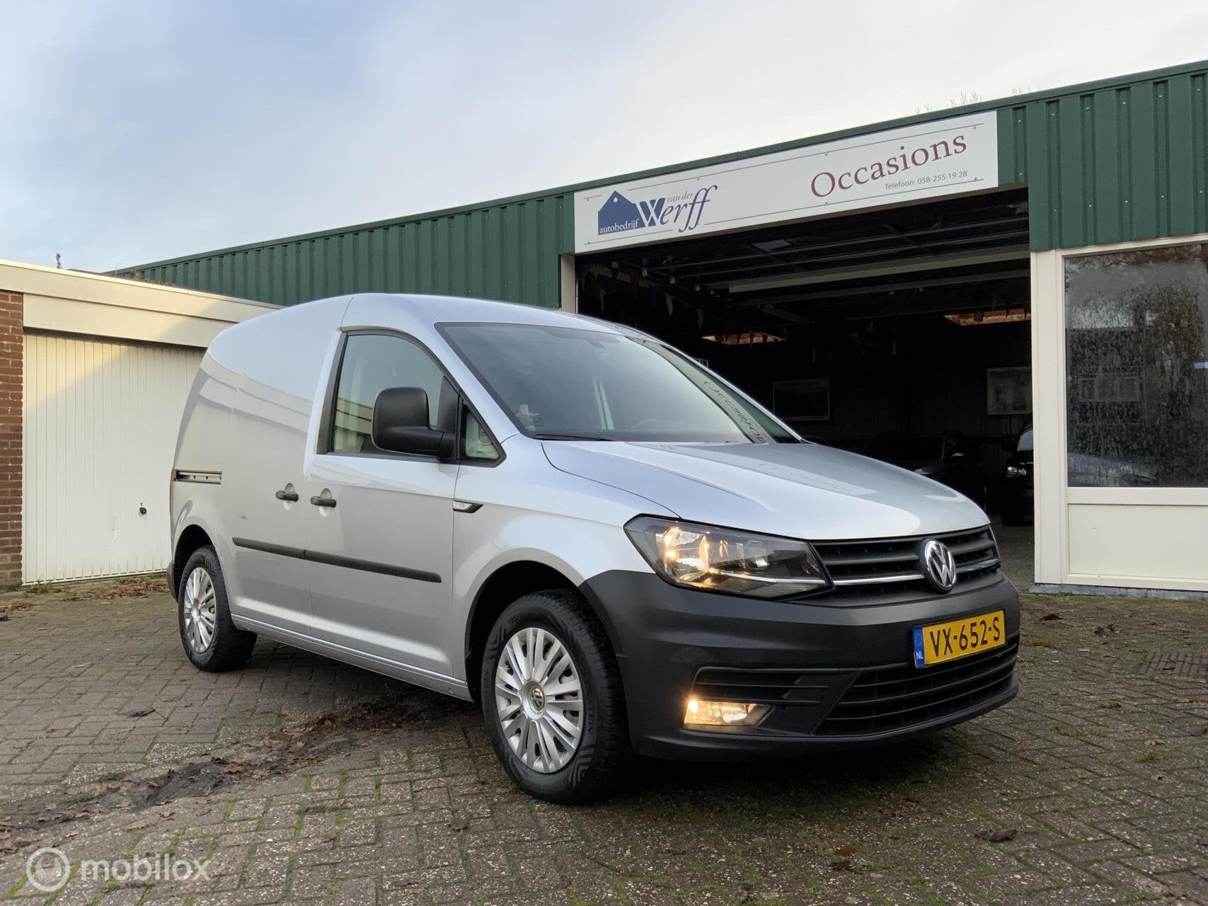 Volkswagen Caddy Bestel 1.6 TDI L1H1 Highline,Cruise,Nav,Tel, Auto's, Bestelauto's, Euro 5, Stof, Gebruikt, Zwart